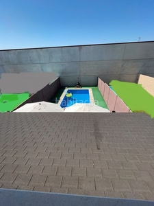 Chalet oportunidad chalet de diseño, con piscina independiente, con 4 habitaciones, tres baños y un aseo, oportunidad!!!! en Arroyomolinos