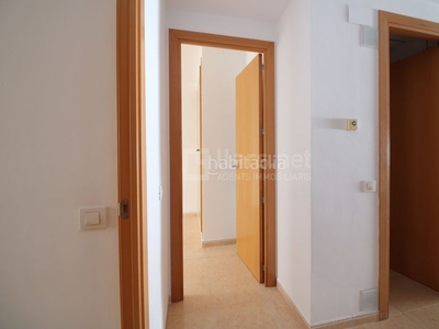 Piso en carrer de berenguer iv 26 piso con 3 habitaciones con ascensor y calefacción en Sant Pere de Ribes