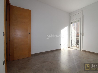 Piso en carrer d'einstein piso con 3 habitaciones con aire acondicionado en Sant Pere de Ribes