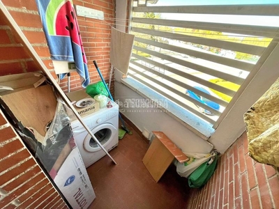 Piso : zona guardia civil. 3 dormitorios, 2 baños, salón y cocina. en Valdemoro