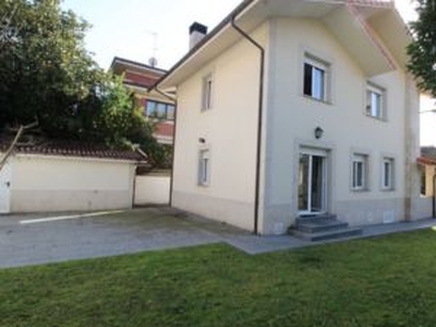 Casa unifamiliar en alquiler en Ciudad Naranco