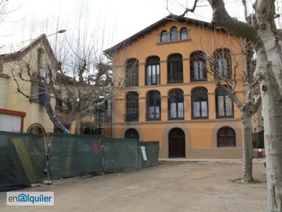 Piso totalmente reformado de 2 habitaciones con terraza en alquiler en la colonia Prat de Puig-reig.