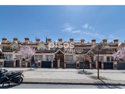 Casa adosada en venta en Calle Carmen de Burgos, cerca de Plaza de Luisa Sigea de Velasco