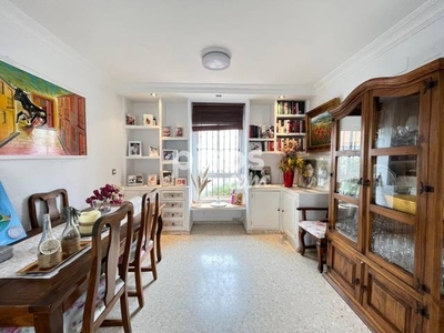 Casa adosada en venta en Sanlucar La Mayor