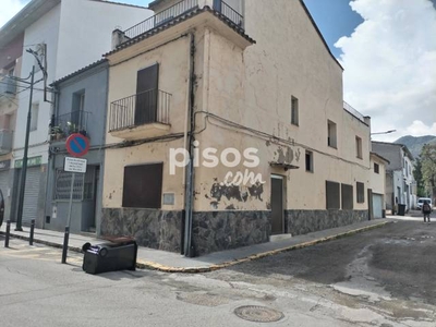 Casa en venta en Carrer de la Verneda, cerca de Carrer del Nord