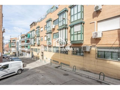 Piso en venta en Calle de la Garganta de Aisa, 49