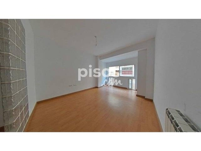 Piso en venta en Calle Fray Leopoldo de Alpandeire