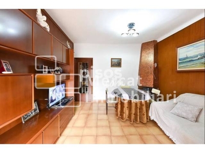 Piso en venta en Carrer de Matanzas