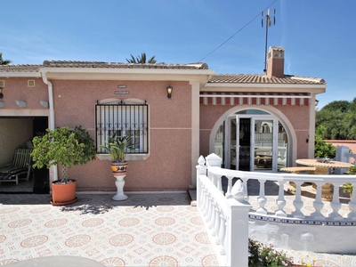 Torrevieja villa en venta