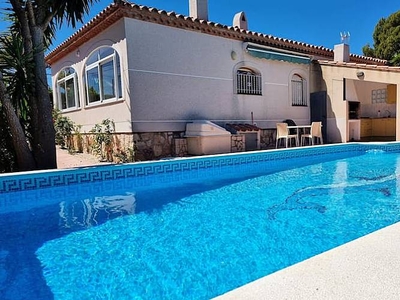 Villa para 8-9 personas con piscina privada