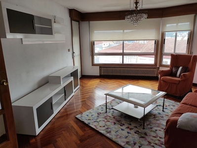 Alquiler de piso en calle Ramón Puga de 4 habitaciones con garaje y muebles