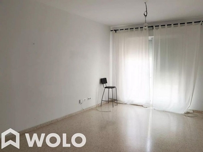 Alquiler de piso en El Cano - Los Bermejales de 4 habitaciones con terraza y garaje