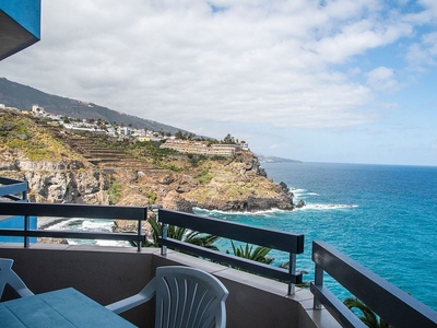 Alquiler de piso en Playa Jardín de 3 habitaciones con terraza y piscina