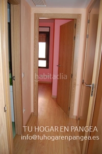 Alquiler piso bajo con patio de 60m² (toledo) 2 dormitorios, 1 baño, salón y cocina independiente con electrodomésticos. plaza de parking. calefacción por conductos de aire y radiadores. ascensor. en Casarrubios del Monte