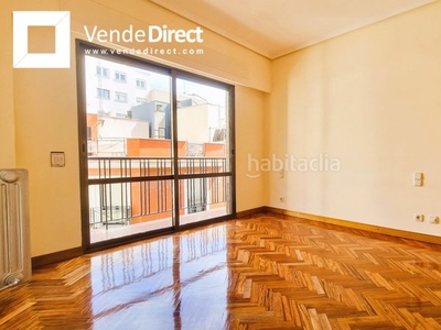 Alquiler piso con 2 habitaciones con ascensor, parking y calefacción en Madrid