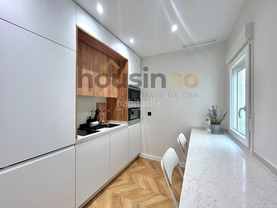 Alquiler piso en alquiler , con 55 m2, 2 habitaciones y 3 baños, amueblado, aire acondicionado y calefacción individual gas natural. en Madrid