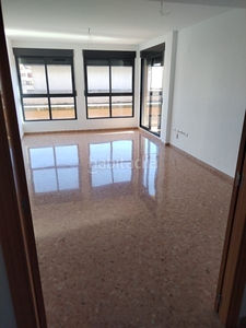 Alquiler piso en calle del valle de albaida 19 te ofrecemos piso seminuevo en alquiler,ubicado en el municipio . en Massanassa