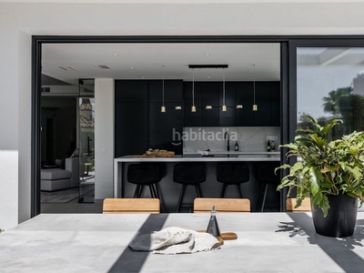 Casa elegante villa de estilo moderno en nueva andalucía, en Marbella
