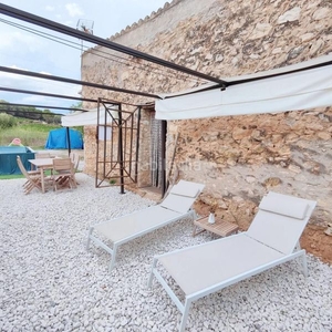 Casa fantàstica finca situada en castellet y la gornal en Castellet i la Gornal