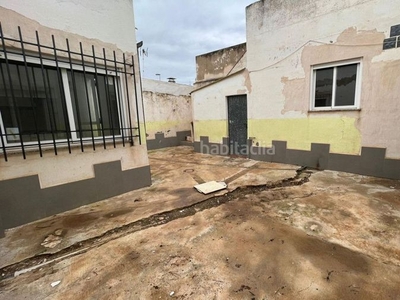Casa planta baja con cochera en Miranda, para reformar en Cartagena