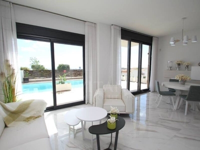 Chalet en venta en Villamartin, Orihuela, Alicante