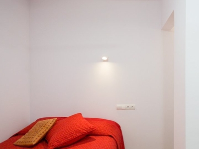 Habitación interior, apartamento de 9 dormitorios, Sants-Badal, Barcelona