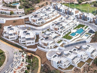Venta de piso nuevo en Cabo Pino - Reserva de Marbella de 2 habitaciones y 247 m²