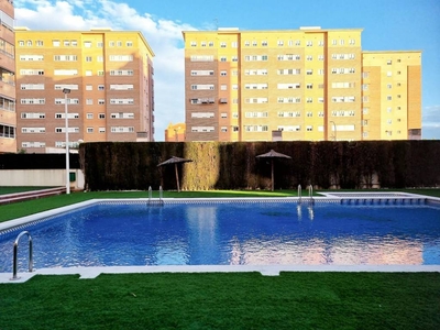 Venta Piso Alicante - Alacant. Piso de tres habitaciones en Calle Deportista Joaquín Blume. Buen estado tercera planta con terraza