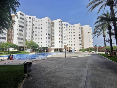 Venta Piso Alicante - Alacant. Piso de tres habitaciones en Carrer de Mexico. Buen estado tercera planta con terraza