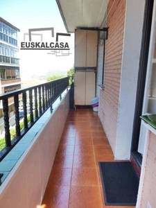 Venta Piso Bilbao. Piso de dos habitaciones Segunda planta con balcón