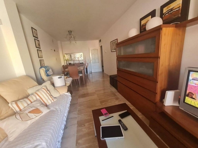 Venta Piso Calafell. Piso de tres habitaciones en Montserrat. Tercera planta con terraza