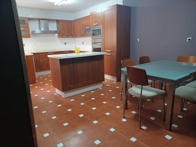 Venta Piso Cartagena. Piso de cuatro habitaciones Con terraza