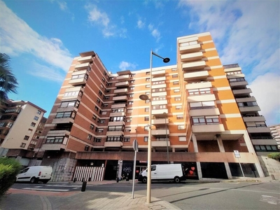 Venta Piso en Begonalde Etxetaldea 3. Bilbao. A reformar cuarta planta calefacción central