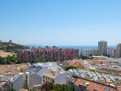 Venta Piso Fuengirola. Piso de tres habitaciones Muy buen estado calefacción central