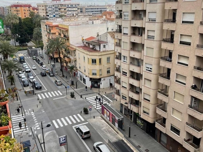 Venta Piso Gandia. Piso de cuatro habitaciones Con terraza