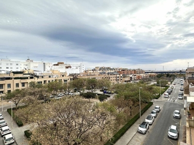 Venta Piso Sagunto - Sagunt. Piso de cuatro habitaciones Con balcón