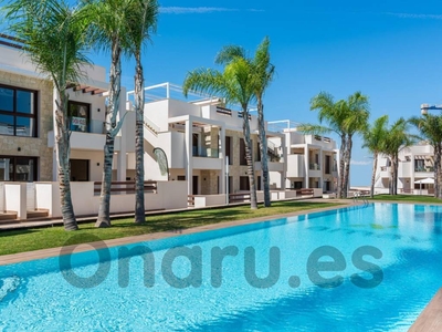 Venta Piso Torrevieja. Piso de tres habitaciones Nuevo