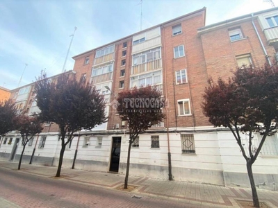 Venta Piso Valladolid. Piso de tres habitaciones Tercera planta calefacción individual