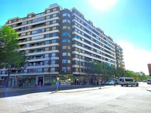 Piso de tres habitaciones Calle de Violante de Hungría, Universidad, Zaragoza