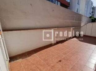 Piso en venta en Calle de Cebreros, cerca de Calle de Sepúlveda