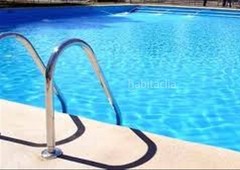 Alquiler estudio amueblado con ascensor, piscina, calefacción y aire acondicionado en Sevilla
