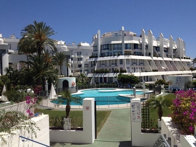 Alquiler de dúplex en Playa de la Fontanilla de 2 habitaciones con terraza y piscina