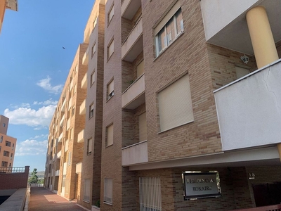 Alquiler de piso en calle Agustín Rodríguez Sahagún de 2 habitaciones con piscina y garaje