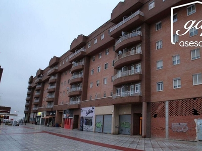 Alquiler de piso en San Fernando - Carretera de Valencia de 3 habitaciones con terraza y garaje