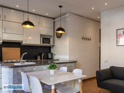 Apartamento amueblado de 2 dormitorios en alquiler en Gràcia