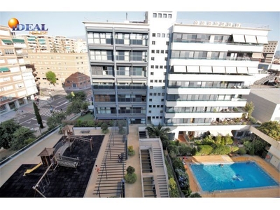 B6138J1 Coqueto apartamento con piscina en el centro de Granada