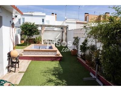 Casa adosada en venta en Calle Maria Zambrano