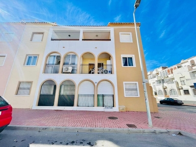 Chalet en venta en Playa de los Náufragos, Torrevieja, Alicante