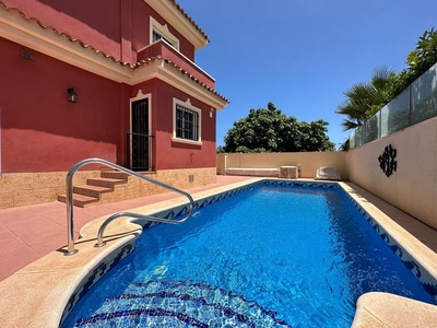 Chalet en venta en Villamartin, Orihuela, Alicante