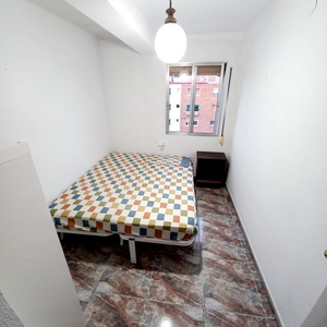 Habitaciones en C/ Maresme, Barcelona Capital por 400€ al mes